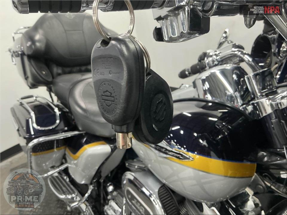 2012 Harley-Davidson FLHTCUSE7 SCREAMIN EAGLE — фото 12