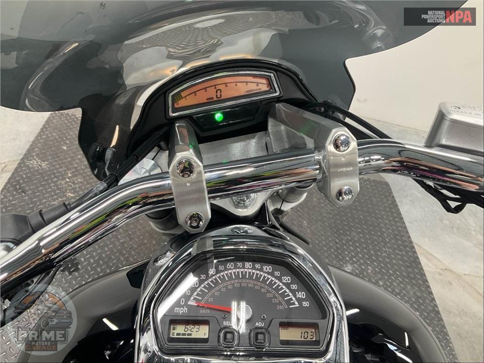 2025 Suzuki VZR1800M5 BOULEVARD M109R — фото 5