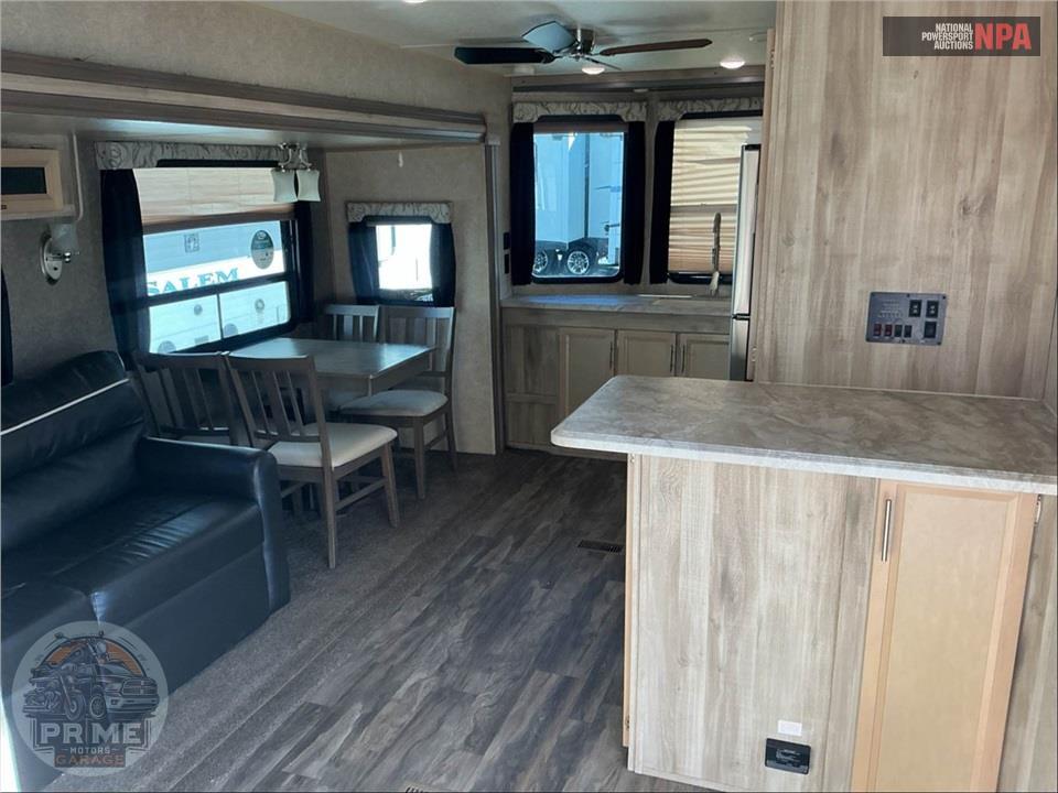 2019 Coachmen By Forest River M-39 FKTS - CATALINA DESTINATION SERIES — фото 6