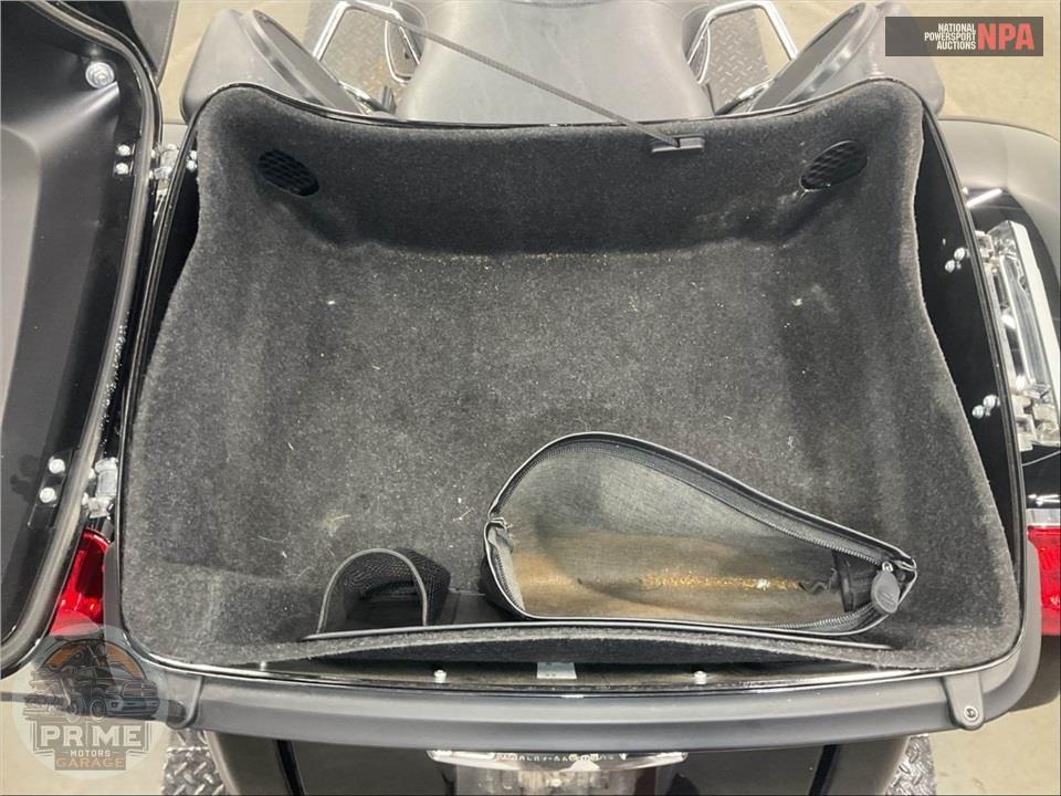 2024 Harley-Davidson FLHTCUTG TRI GLIDE ULTRA CLASSIC — фото 17