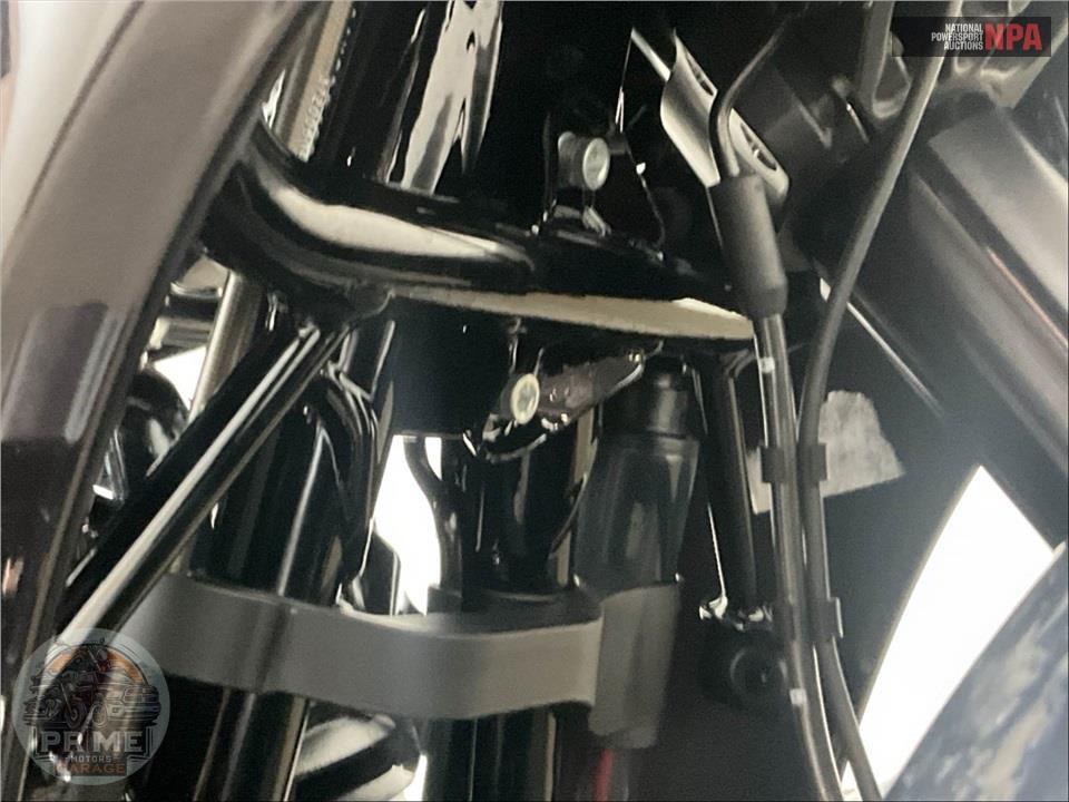 2025 Harley-Davidson FLTRXSTSE CVO ROAD GLIDE ST — фото 11