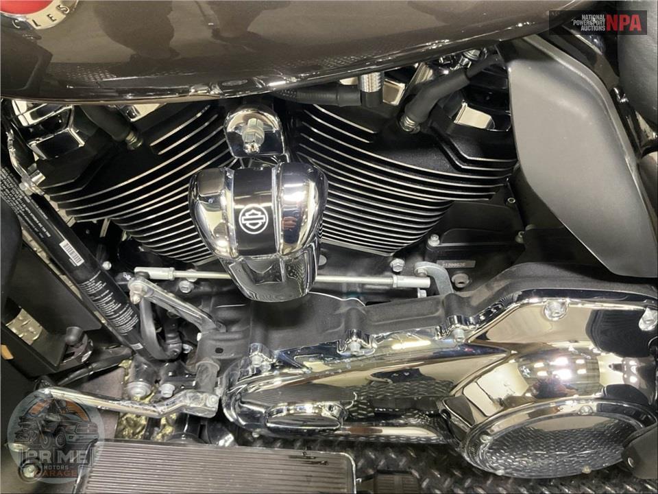 2023 Harley-Davidson FLHTCUTG TRI GLIDE ULTRA CLASSIC — фото 7