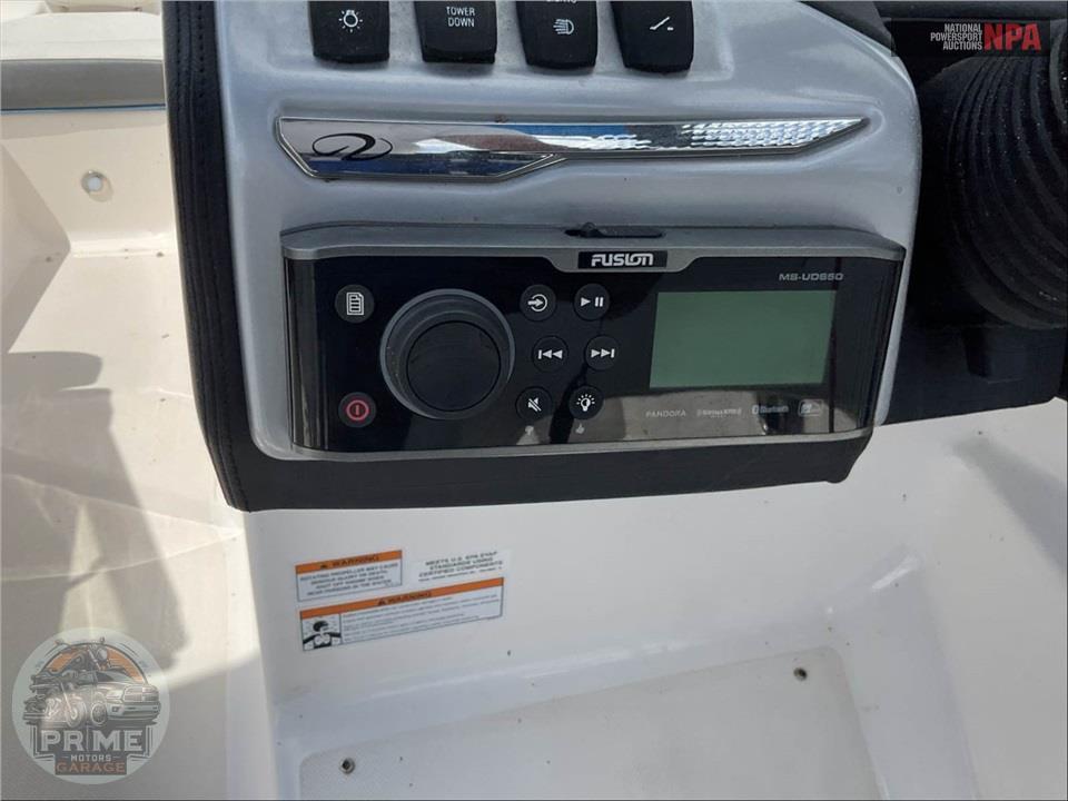 2016 Regal Marine 1900 ES L=20/E=1 200HP VOLVO SD — фото 35