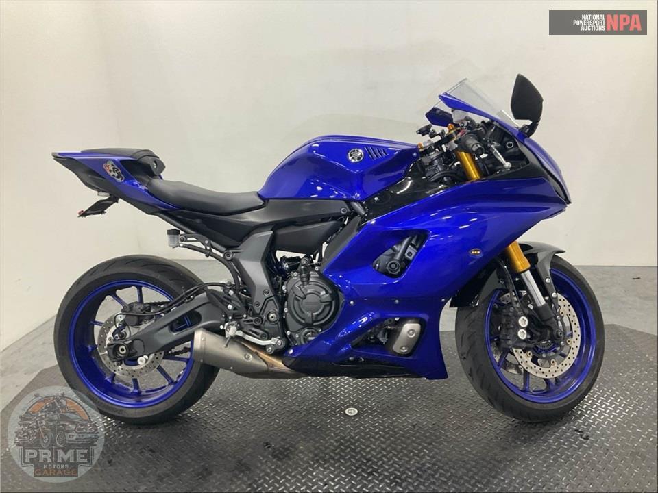 2025 Yamaha YZF-R7 — фото 1