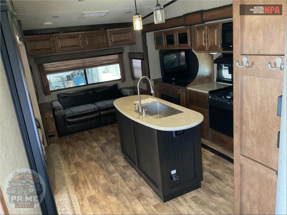 2017 Grand Design Recreational Vehicles M-367BHS - REFLECTION FIFTH WHEEL SERIES — фото 6
