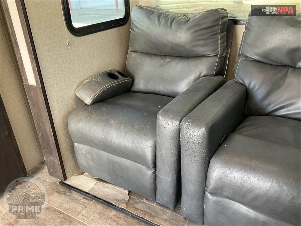 2020 Kodiak By Dutchmen M-261RBSL - ULTRA LITE SERIES — фото 10