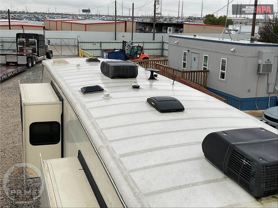 2019 Palomino By Forest River M-383FBC - COMPASS FIFTH WHEEL SERIES — фото 30