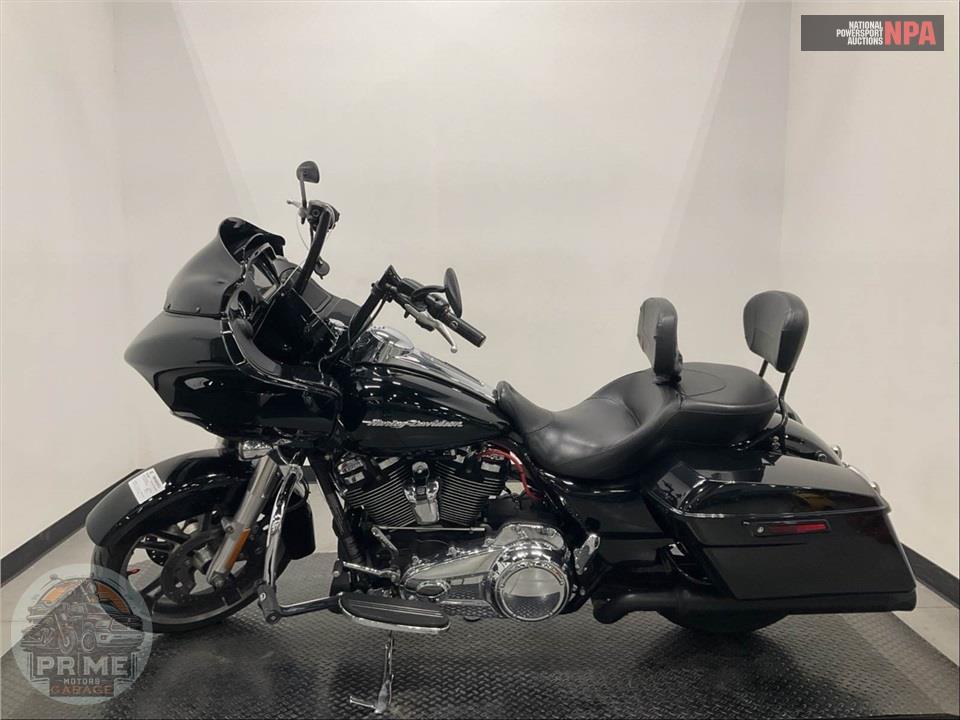 2017 Harley-Davidson FLTRXS ROAD GLIDE SPECIAL — фото 3