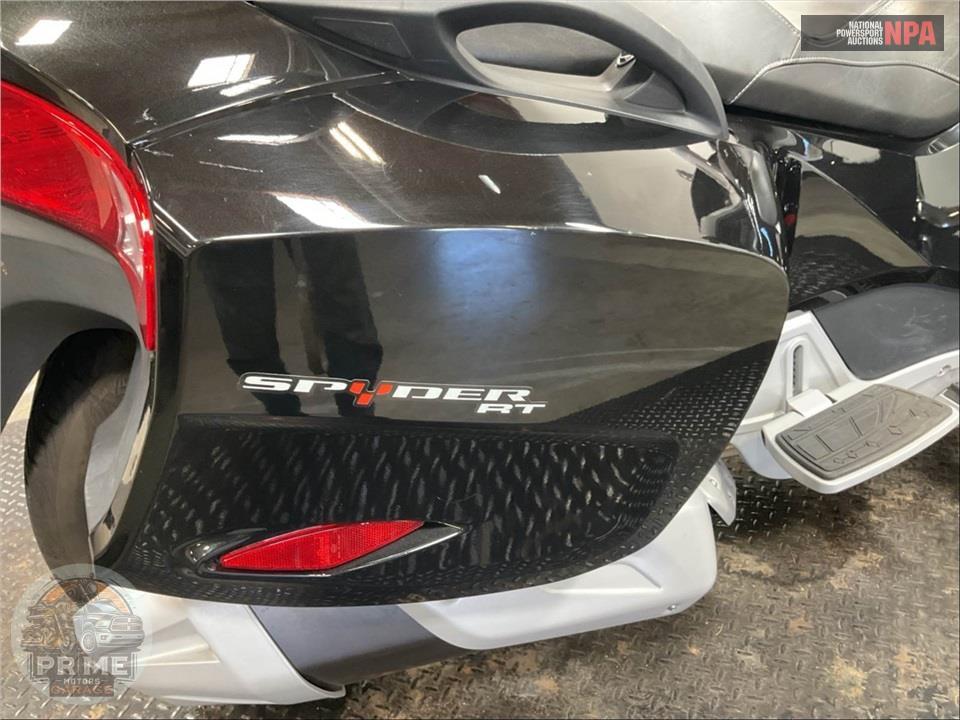 2015 Can-Am Spyder RT- SE6 — фото 21