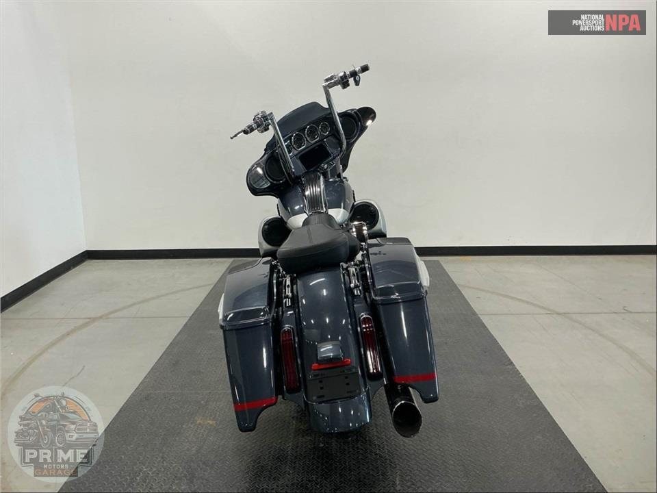 2019 Harley-Davidson FLHXSE CVO STREET GLIDE — фото 4