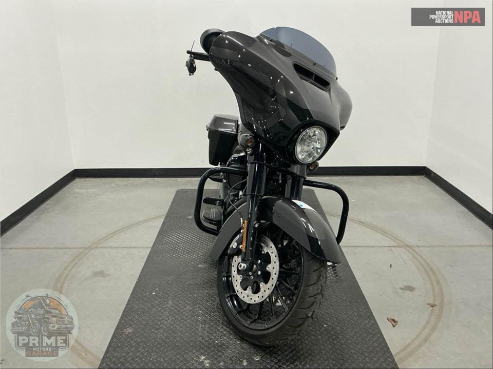 2019 Harley-Davidson FLHXS STREET GLIDE SPECIAL — фото 2