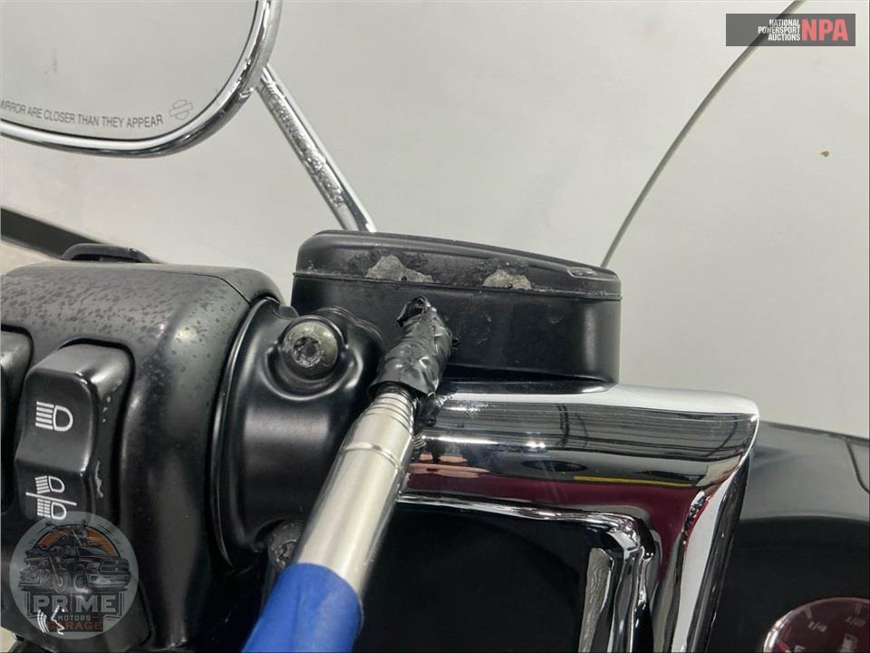 2014 Harley-Davidson FLHTCU ULTRA CLASSIC ELECTRA GLIDE — фото 35