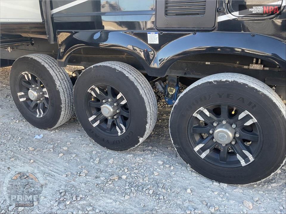 2024 Riverstone M-425FO - FIFTH WHEEL SERIES — фото 44