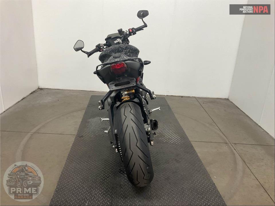 2022 Triumph STREET TRIPLE 765 RS (SILVER) — фото 4