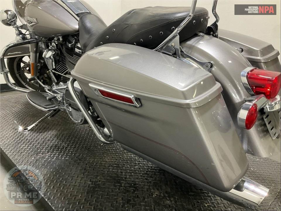 2017 Harley-Davidson FLHR ROAD KING — фото 15