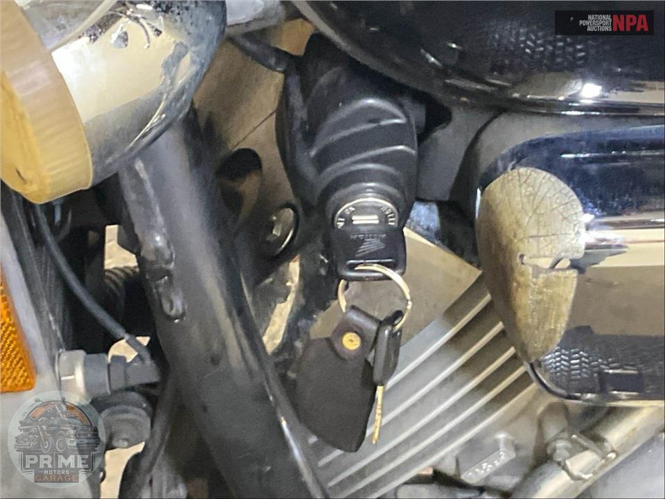 2002 Honda VF750C2 MAGNA — фото 10