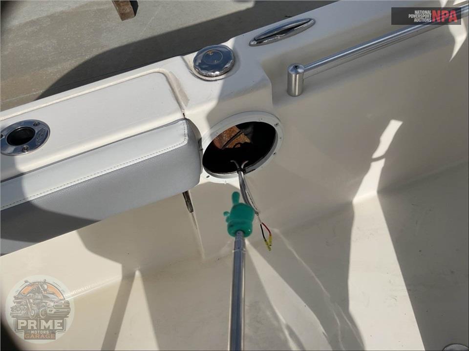 2019 Cobia Boats 220 CENTER CONSOLE L=22/E=1-150HP MERCURY OB — фото 26
