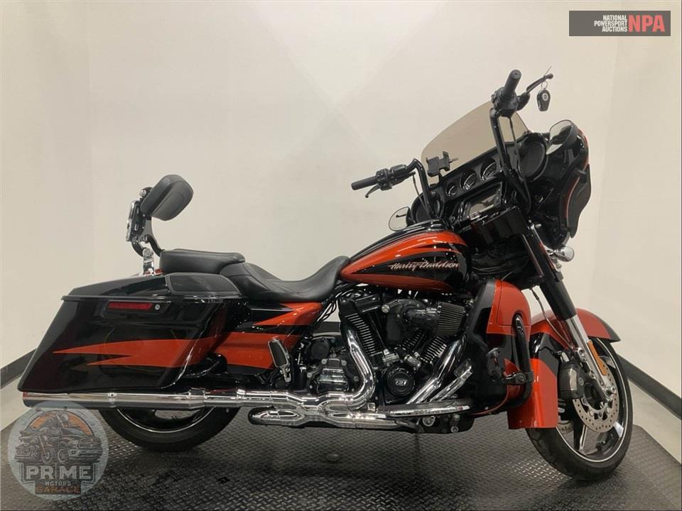 2017 Harley-Davidson FLHXSE CVO STREET GLIDE — фото 1