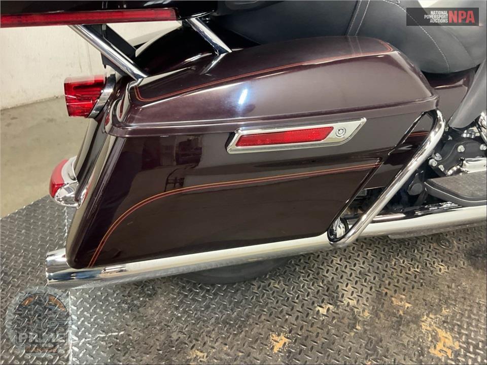 2014 Harley-Davidson FLHTCU ULTRA CLASSIC ELECTRA GLIDE — фото 22