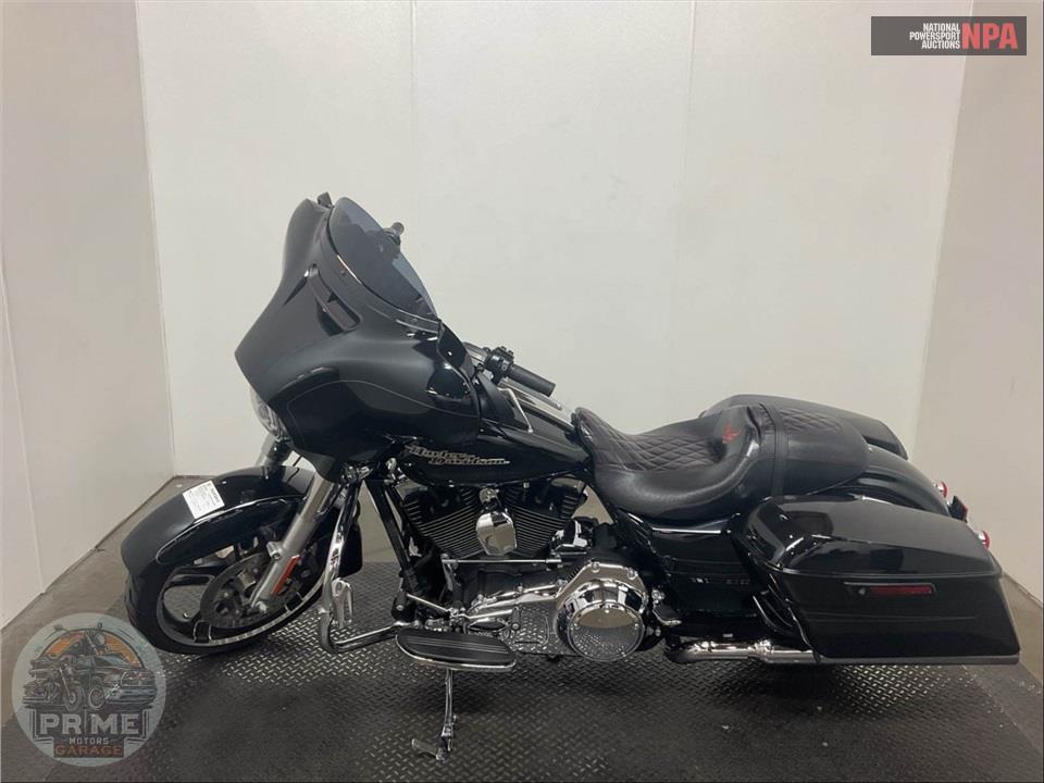 2015 Harley-Davidson FLHXS STREET GLIDE SPECIAL — фото 3