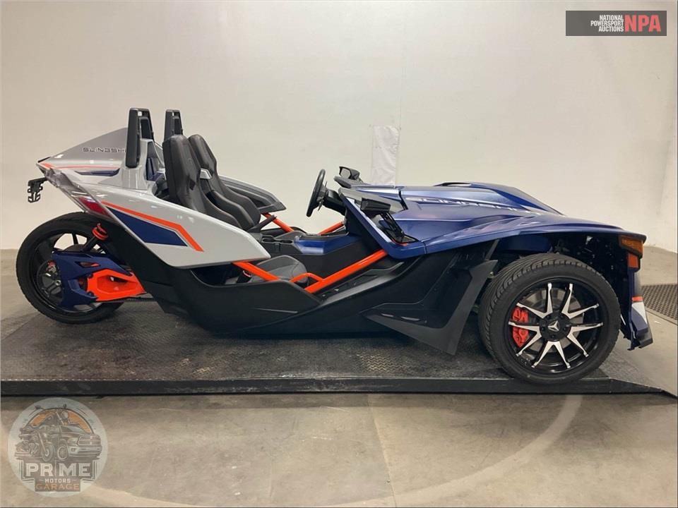 2022 Polaris SLINGSHOT R AUTODRIVE — фото 1
