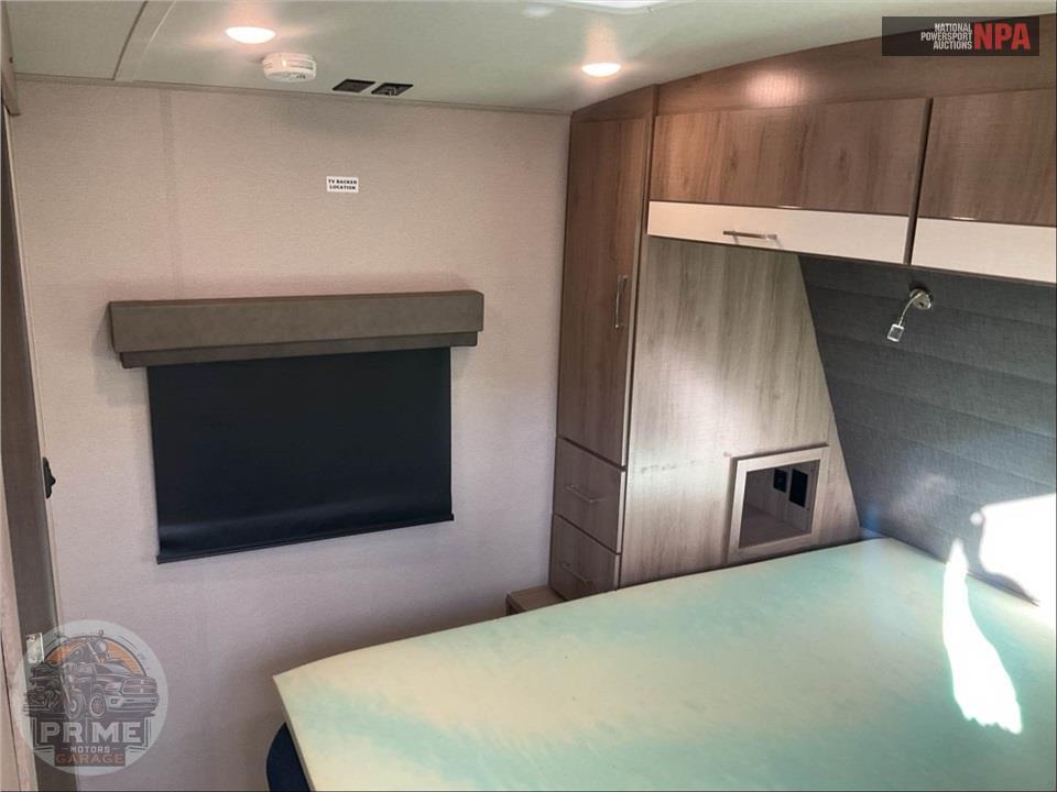 2022 Grand Design Recreational Vehicles M-2910BH - IMAGINE SERIES — фото 13