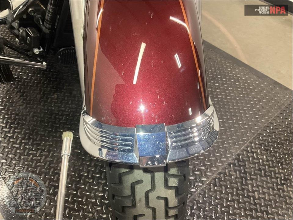 2018 Harley-Davidson FLDE DELUXE — фото 15