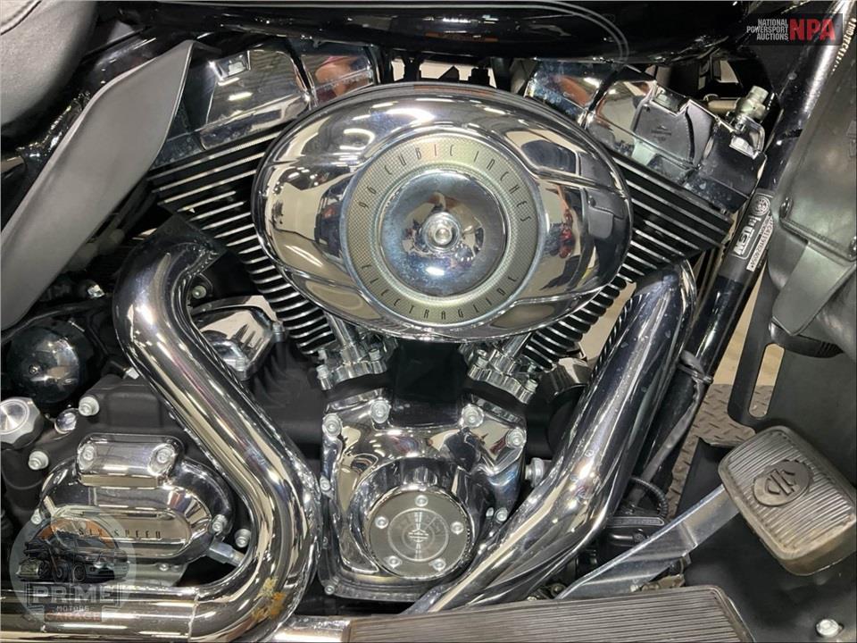 2009 Harley-Davidson FLHTCU ULTRA CLASSIC ELECTRA GLIDE — фото 6