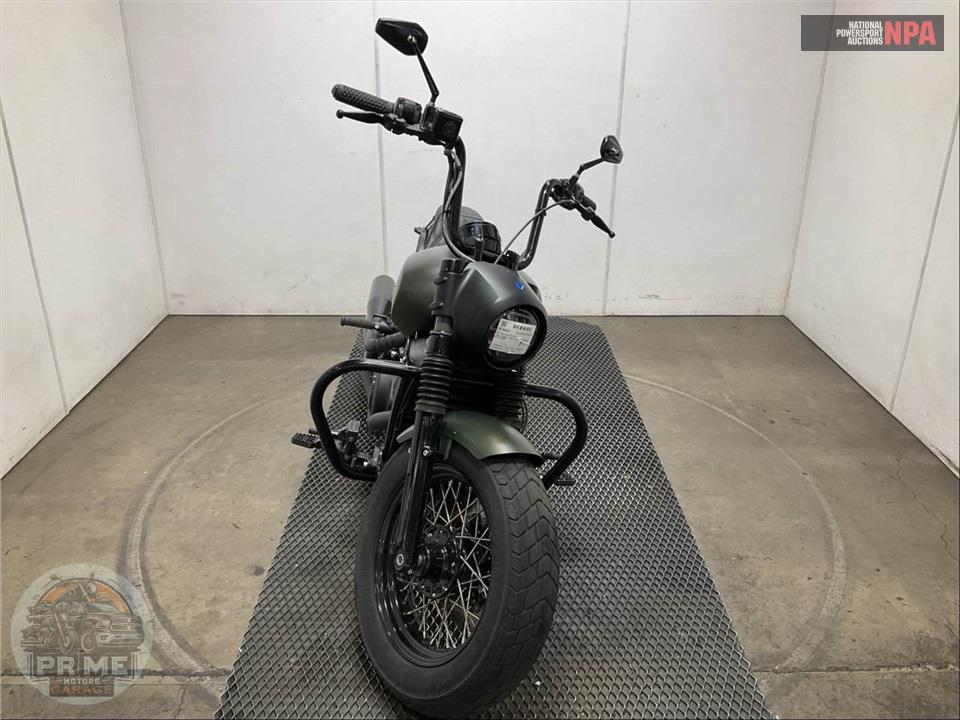 2021 Indian Motorcycle SCOUT BOBBER TWENTY (ABS, BLACK SMOKE) — фото 2