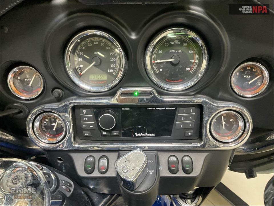 2010 Harley-Davidson FLHTCU ULTRA CLASSIC ELECTRA GLIDE — фото 5