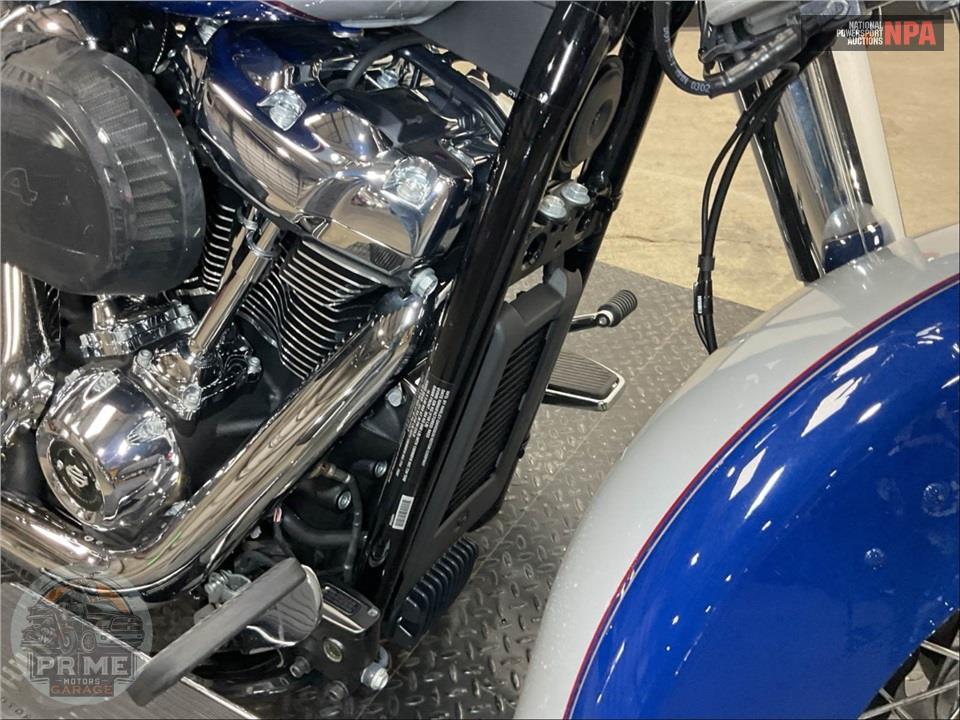 2023 Harley-Davidson FLHCS HERITAGE CLASSIC 114 — фото 11
