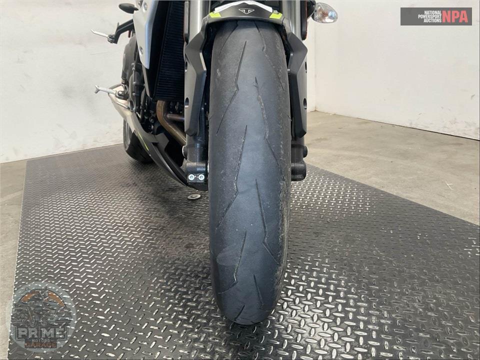 2022 Triumph STREET TRIPLE 765 RS (SILVER) — фото 17