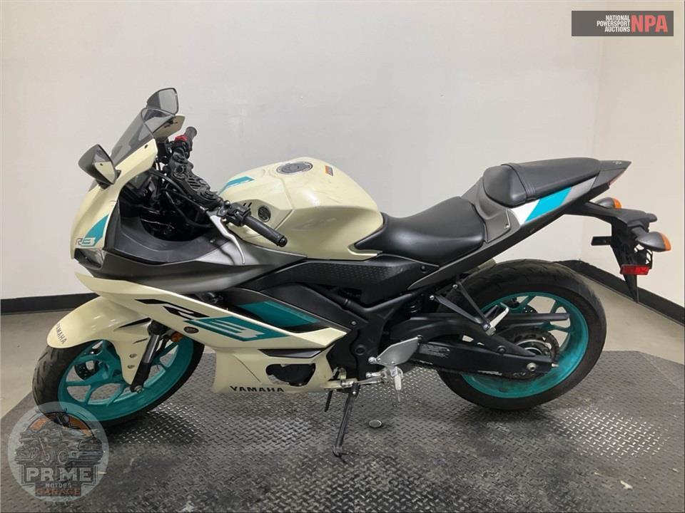 2024 Yamaha YZF-R3 — фото 3