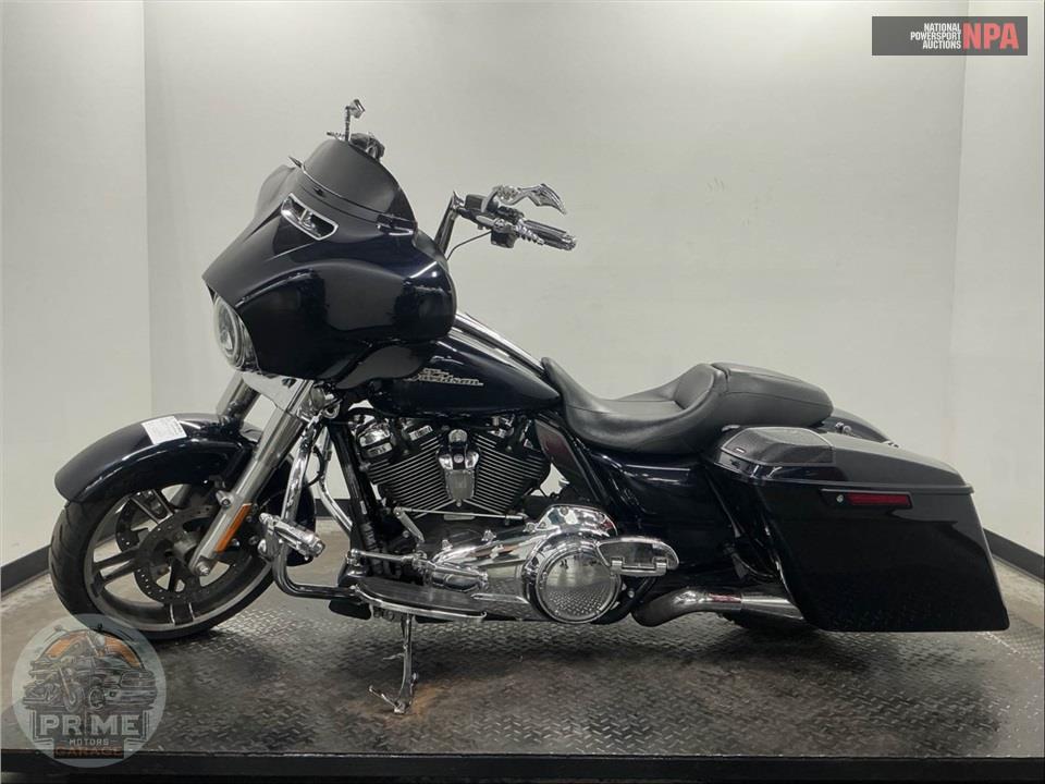 2019 Harley-Davidson FLHX STREET GLIDE — фото 3