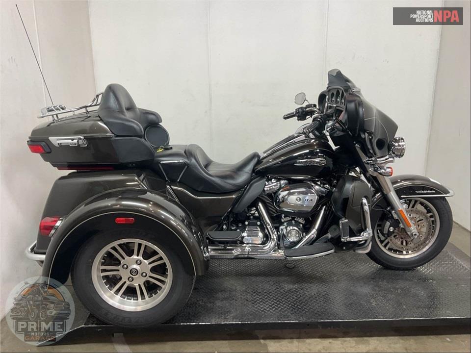 2020 Harley-Davidson FLHTCUTG TRI GLIDE ULTRA — фото 1