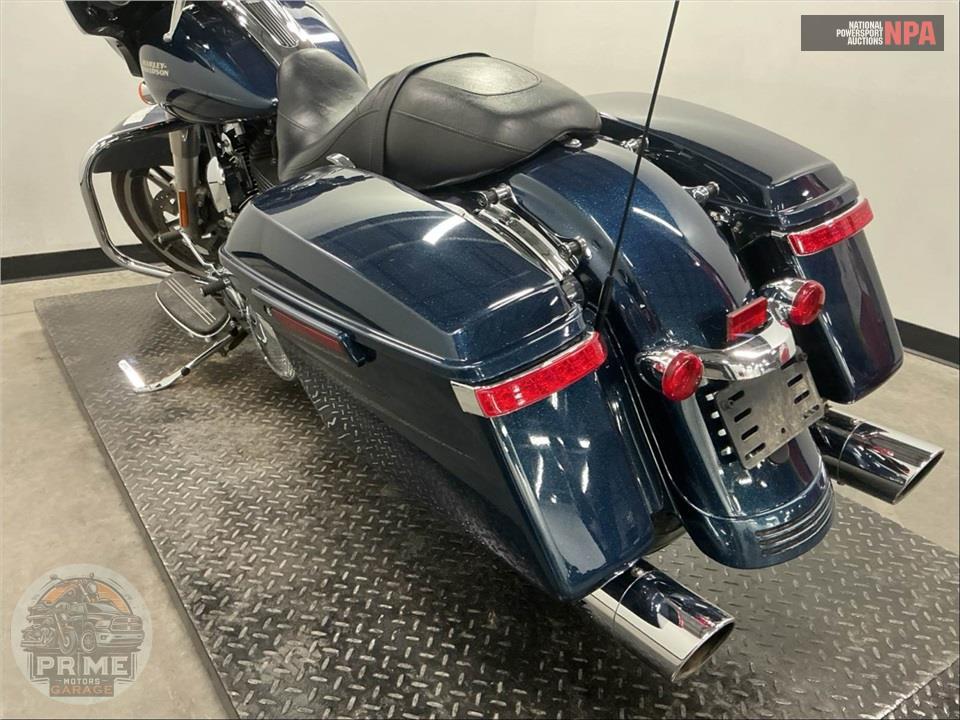 2016 Harley-Davidson FLHXS STREET GLIDE SPECIAL — фото 17