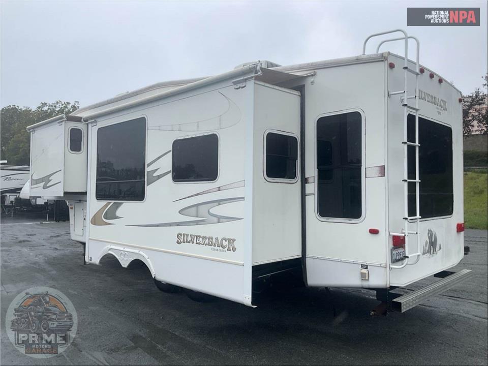 2008 Cedar Creek M-30LSTS (*) - SILVERBACK FIFTH WHEEL SERIES — фото 3