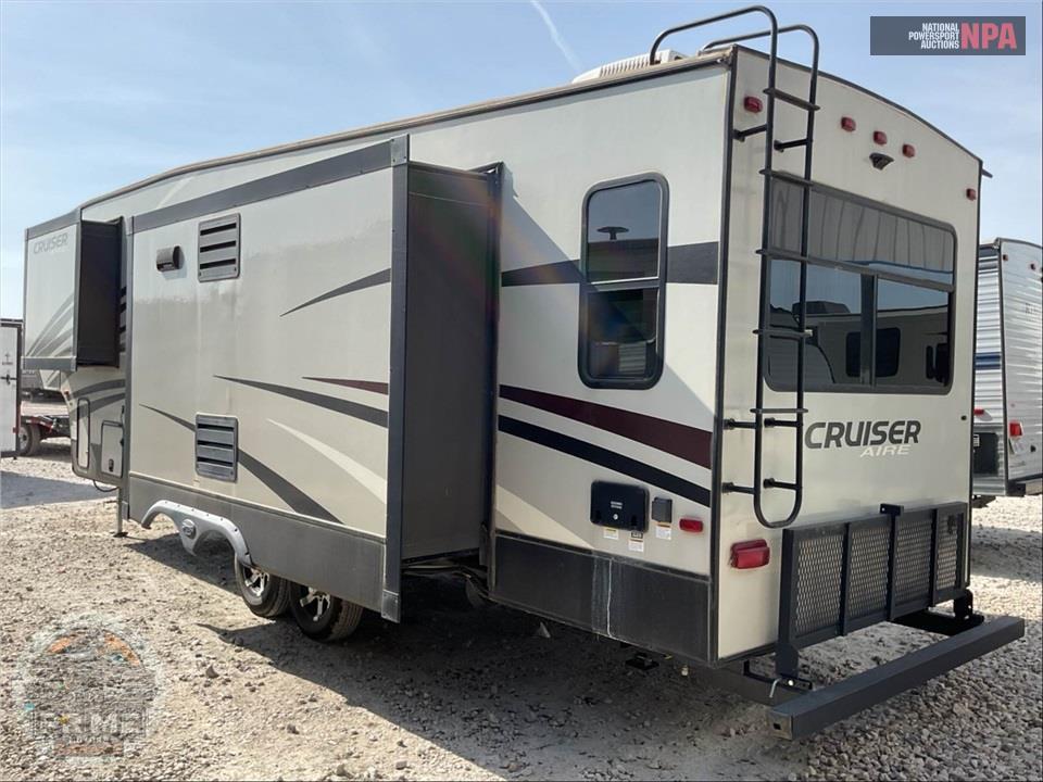 2019 Crossroads Rv M-29 SI - CRUISER AIRE FIFTH WHEEL SERIES — фото 3