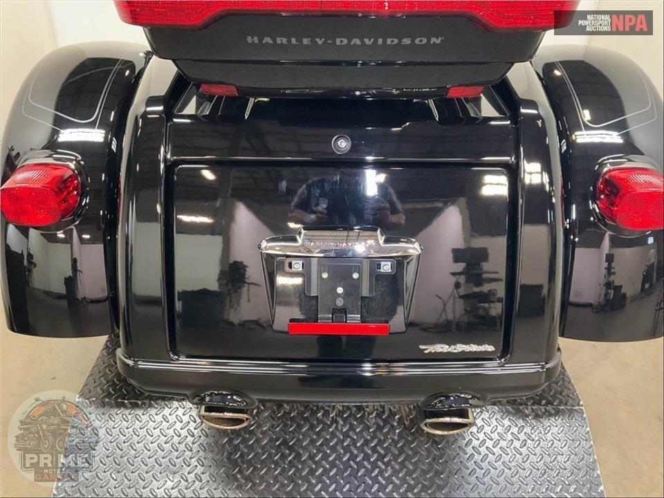 2024 Harley-Davidson FLHTCUTG TRI GLIDE ULTRA CLASSIC — фото 20