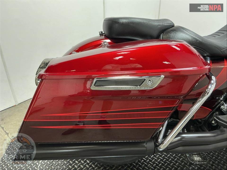 2015 Harley-Davidson FLTRUSE CVO ROAD GLIDE ULTRA — фото 25