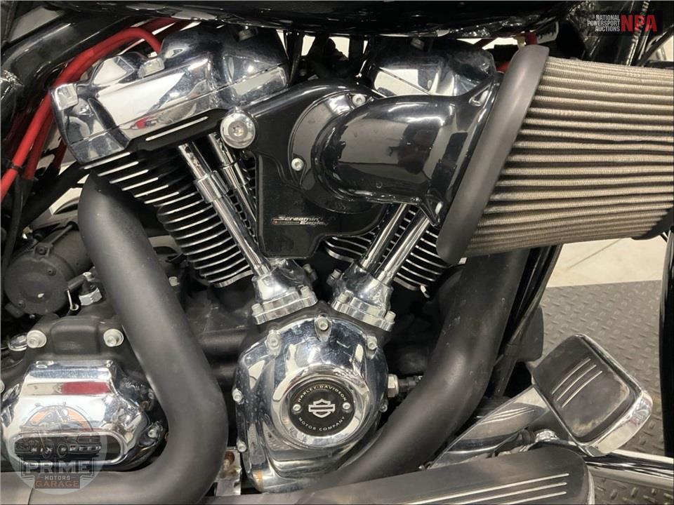 2017 Harley-Davidson FLTRXS ROAD GLIDE SPECIAL — фото 6