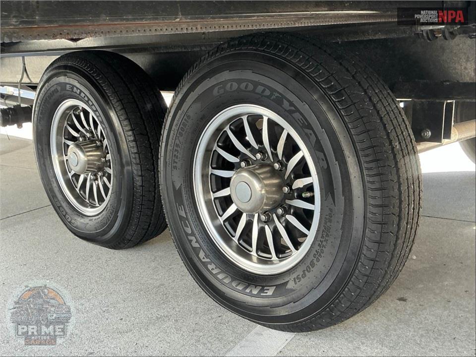 2022 Sabre By Forest River M-38DBQ - FIFTH WHEEL SERIES — фото 45