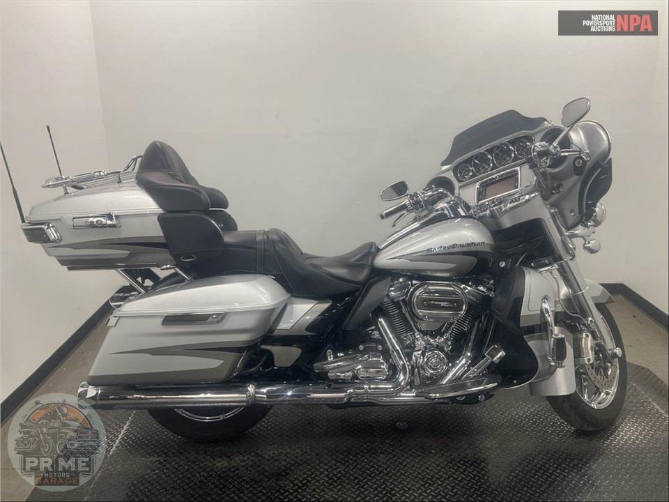 2017 Harley-Davidson FLHTKSE CVO ULTRA LIMITED — фото 1
