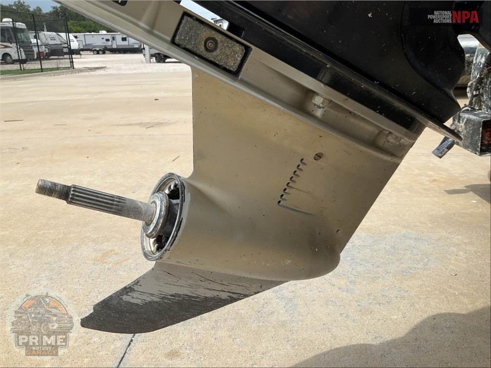 2023 Bennington Pontoons 22 SF(*)S SERIES L=23/E=1-115HP YAMAHA OB — фото 9