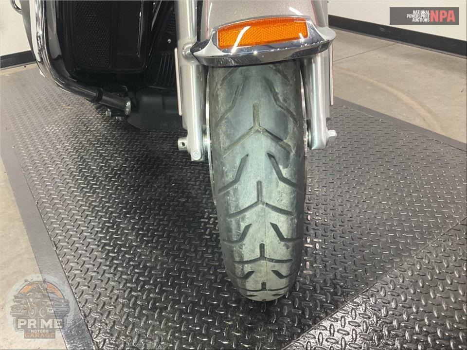 2017 Harley-Davidson FLHTK ULTRA LIMITED — фото 29