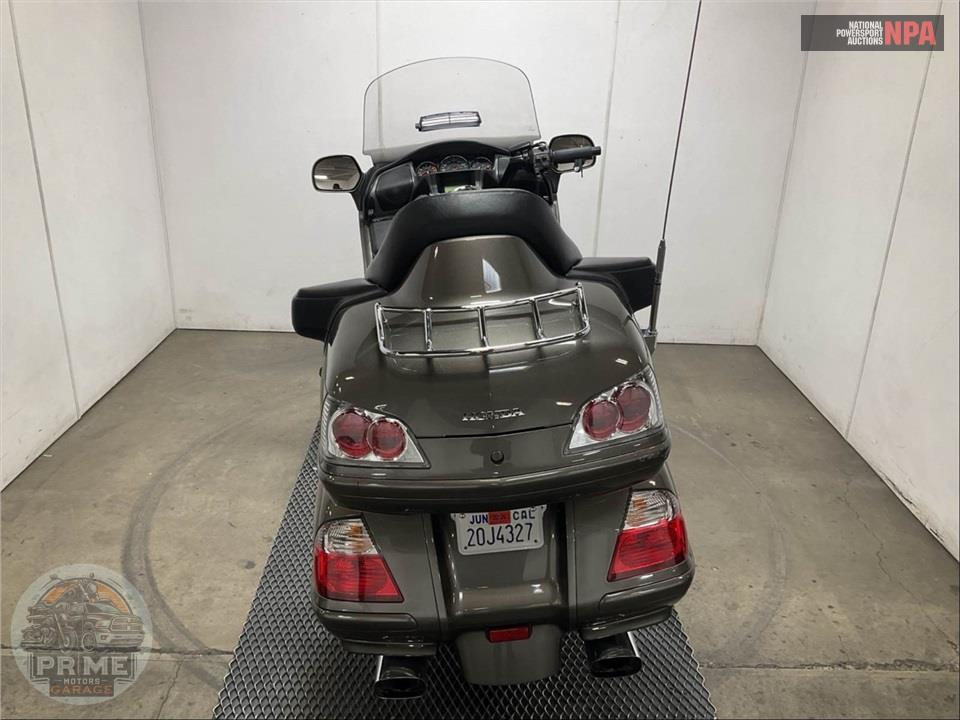 2010 Honda GL1800HPMA GOLDWING — фото 4