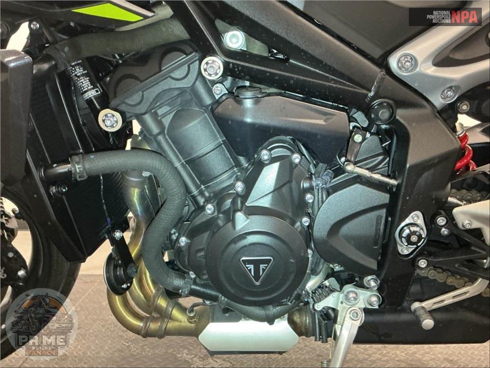 2024 Triumph STREET TRIPLE 765 R — фото 7