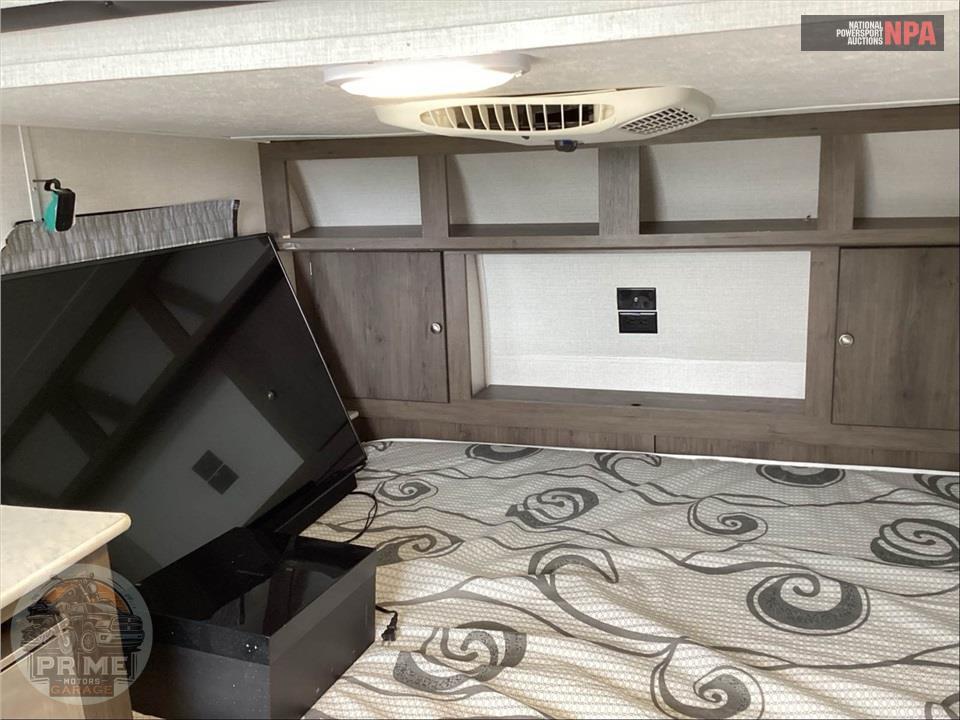2023 Coachmen By Forest River M-12.0TD XL - CLIPPER SERIES — фото 11