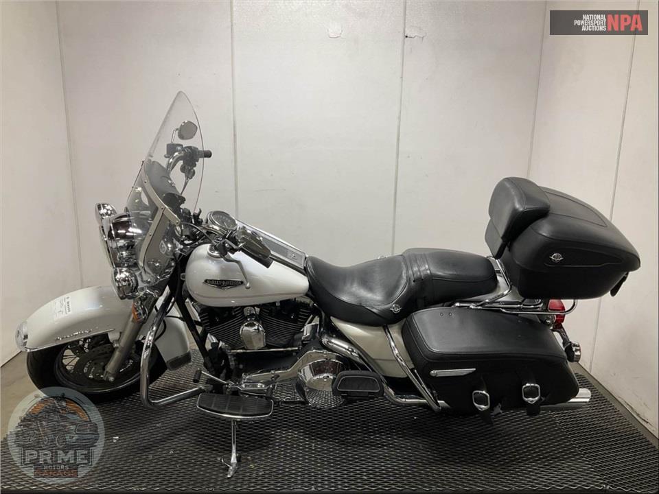 2004 Harley-Davidson FLHRCI ROAD KING CLASSIC — фото 3