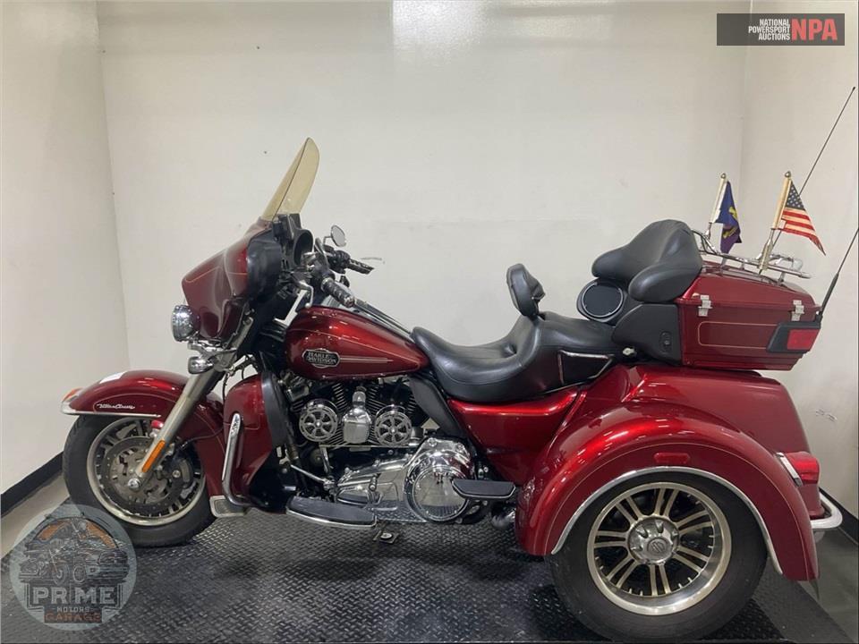 2009 Harley-Davidson FLHTCUTG TRIGLIDE ULTRA CLASSIC — фото 3